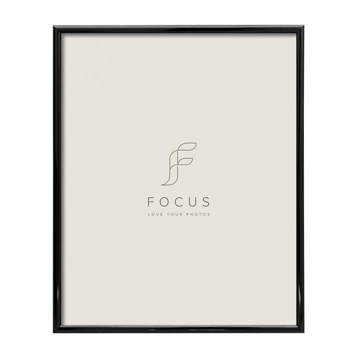 Focus-Lily-Black-29721542-A3_1765277777_69380051a8a80.jpg Focus Lily Black 29,7x42 (A3) - Bilde 1