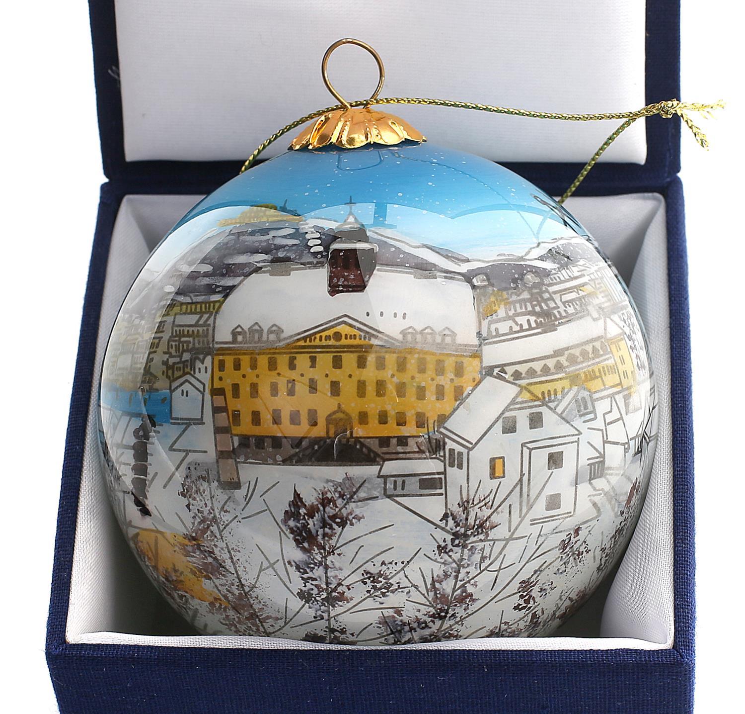 Handmalt-julekule-Aspoyskolen_1762950961_69147f317a2dc.jpg Håndmalt julekule Aspøyskolen - Bilde 1