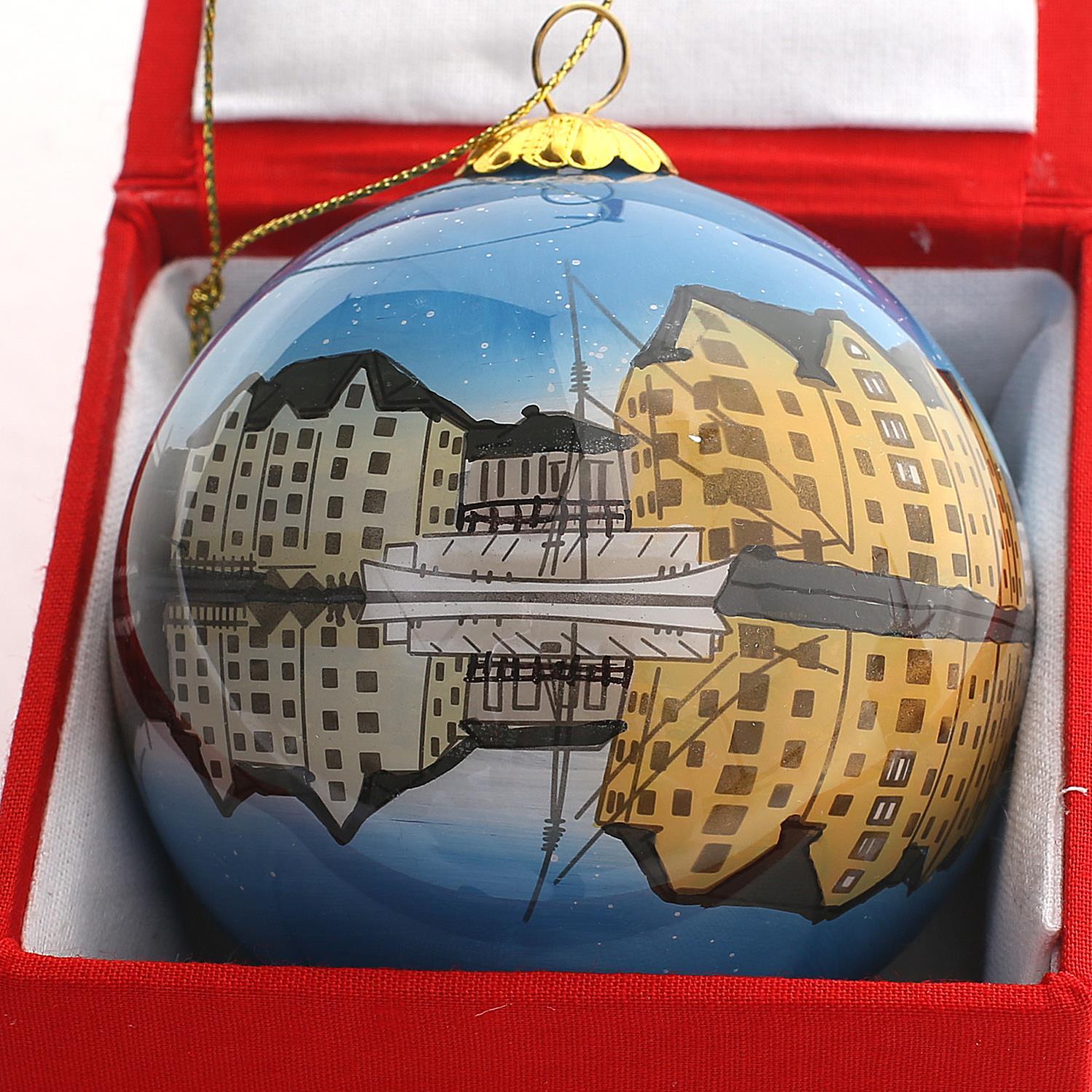 Handmalt-julekule-Brosundet_1762950970_69147f3a73cee.jpg Håndmalt julekule Brosundet - Bilde 1